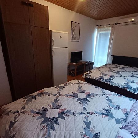 Szuzanna Fenyves Panzio Bed and Breakfast Siófok Esterno foto